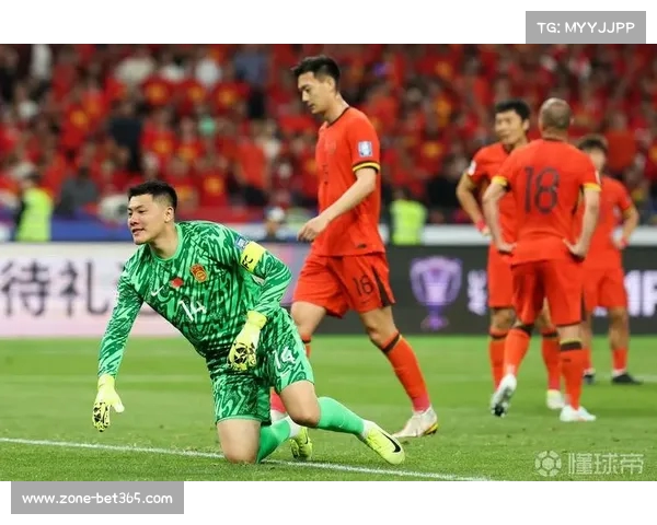 国足排名将跌至新低引发关注 亚洲杯抽签身份或成焦点忧虑不断