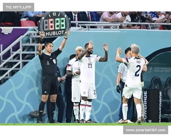 马宁任第四官员执法美国与威尔士激战彰显中国裁判国际影响力 马宁任第四官员执法美国与威尔士激战彰显中国裁判国际影响力